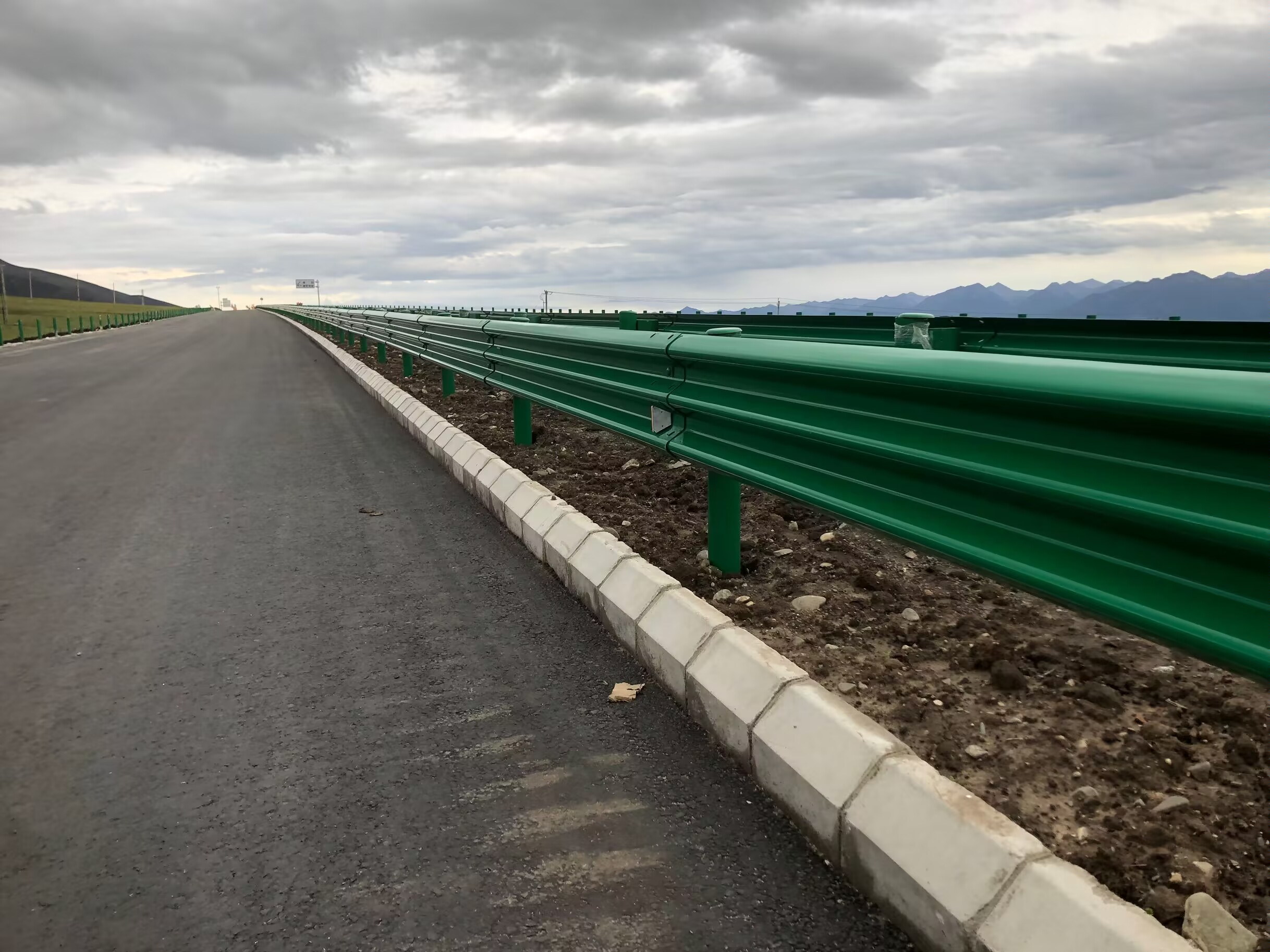 嘉善县乡村公路波形护栏三波波形护栏 - 推荐